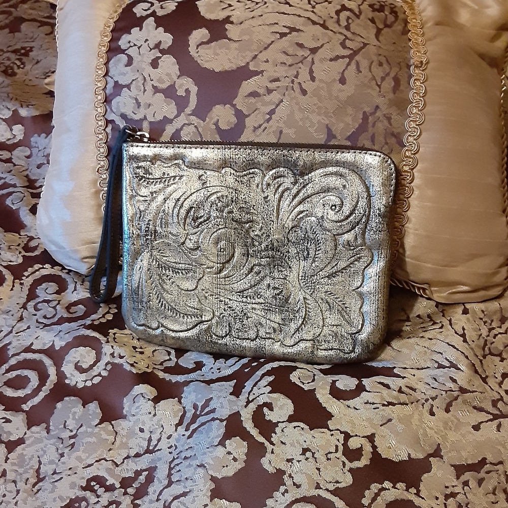 Patricia Nash Gold Metallic Large Leather Wristlet with COA